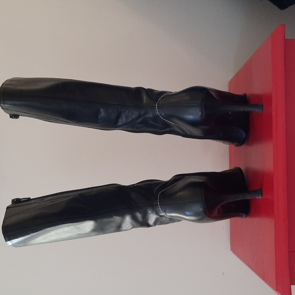 Pegabo High Heeled Boots - Picture 4 of 6